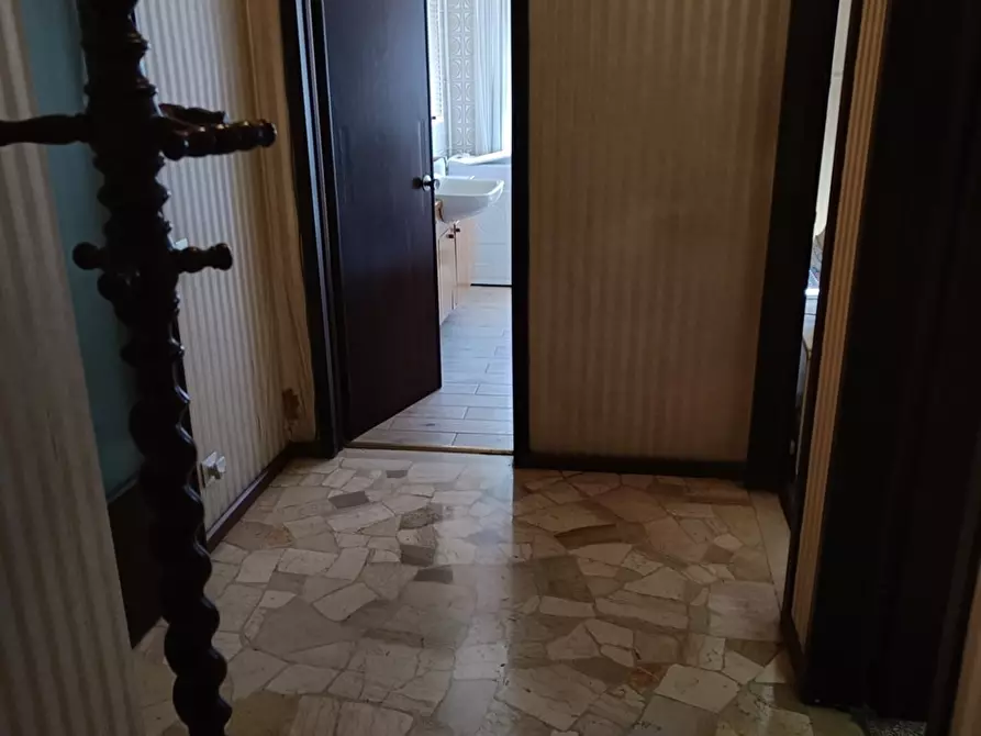 Immagine 8 di Appartamento in vendita  a Como