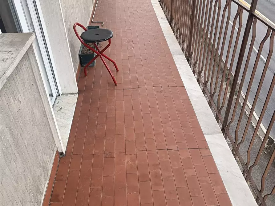 Immagine 8 di Appartamento in vendita  a Como