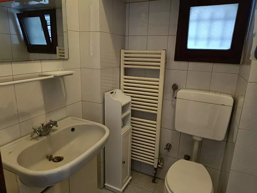 Immagine 1 di Appartamento in vendita  a Como