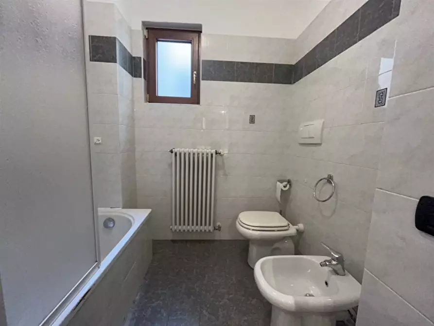 Immagine 9 di Appartamento in affitto  a Como