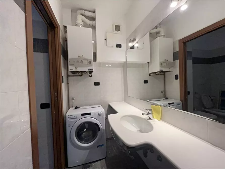 Immagine 8 di Appartamento in affitto  a Como