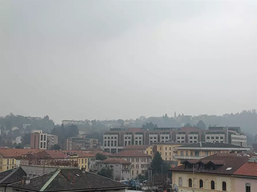 Immagine 4 di Appartamento in affitto  a Como