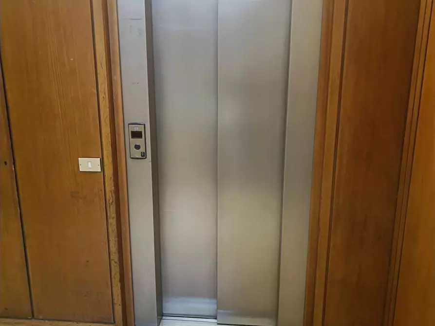 Immagine 1 di Appartamento in affitto  a Como