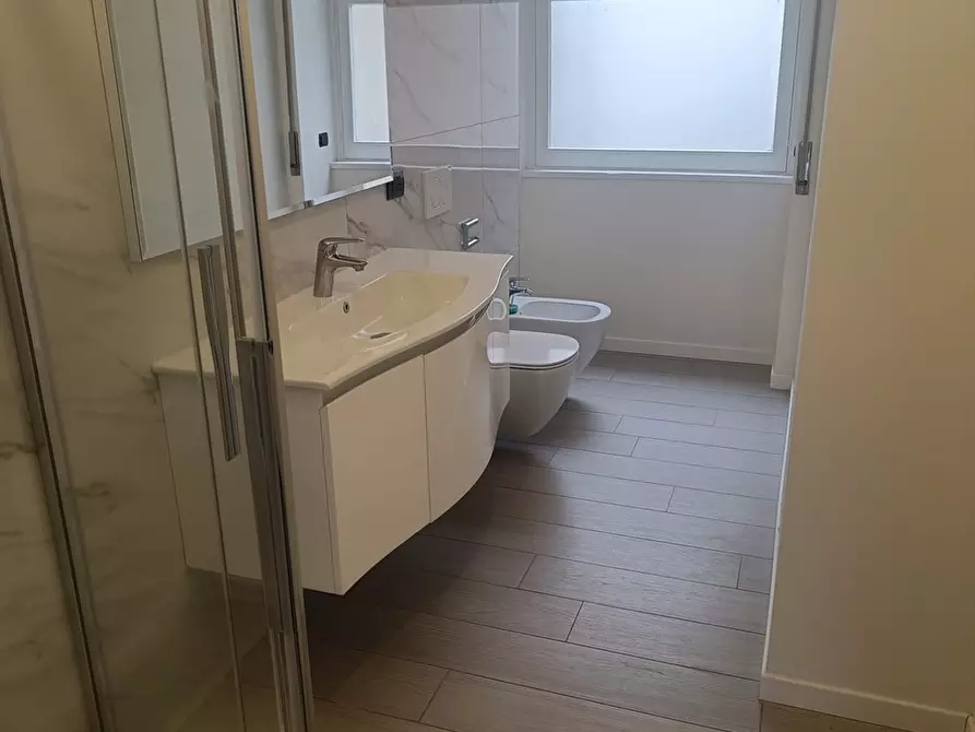 Immagine 5 di Appartamento in affitto  a Como