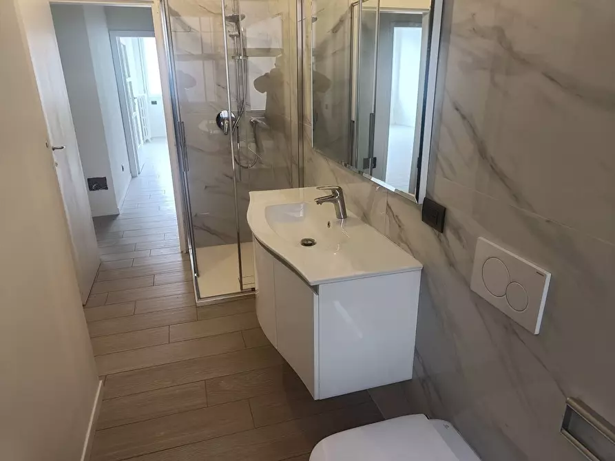 Immagine 7 di Appartamento in affitto  a Como