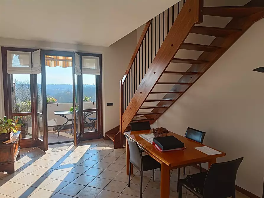 Immagine 4 di Appartamento in vendita  a Casnate Con Bernate