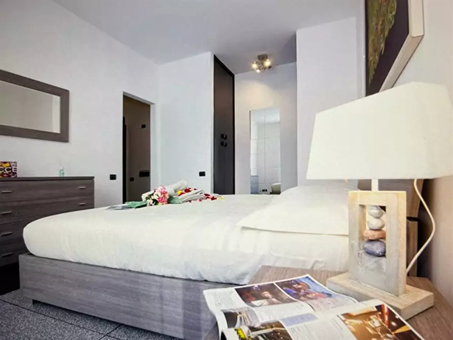 Immagine 5 di Appartamento in affitto  a Como