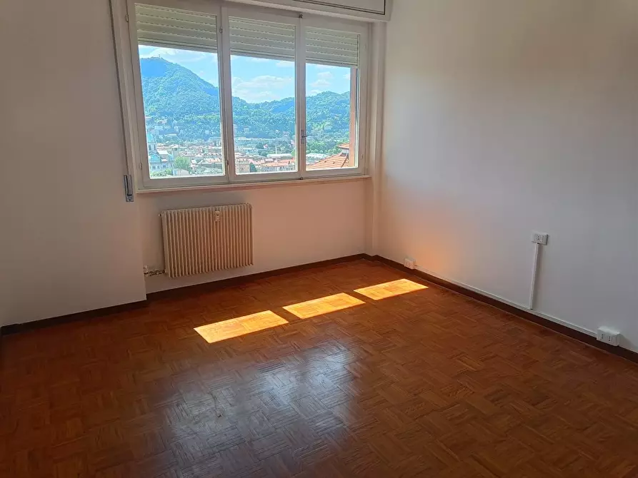 Immagine 1 di Appartamento in affitto  a Como