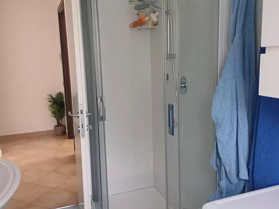 Immagine 2 di Appartamento in vendita  a Como