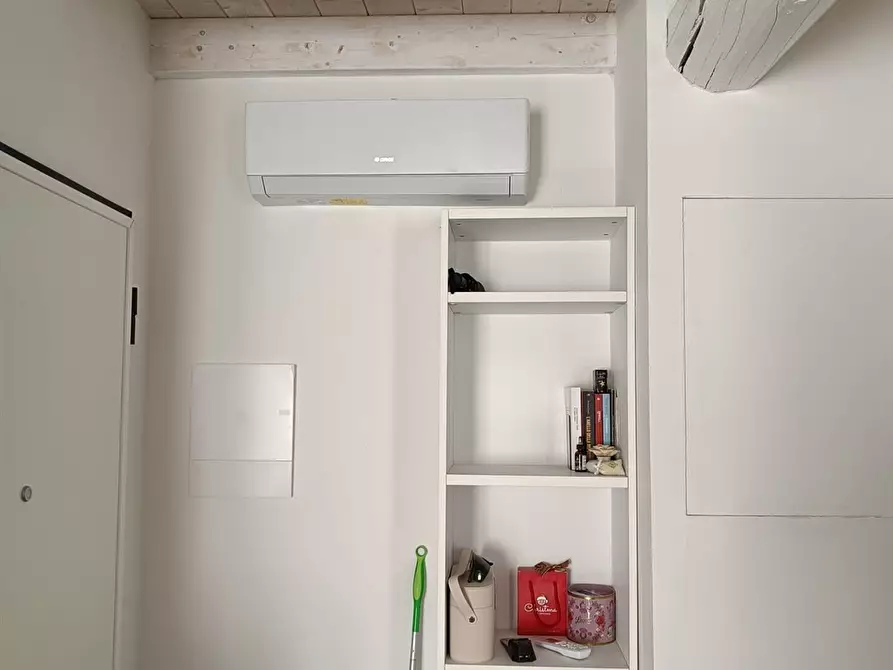 Immagine 6 di Appartamento in affitto  a Como