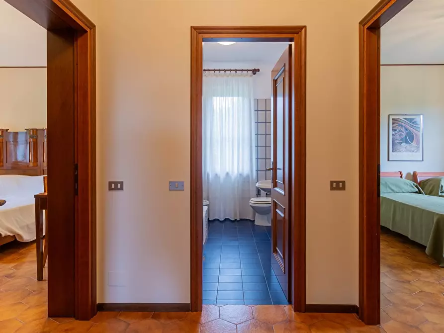 Immagine 3 di Villa in affitto  a Villa Guardia