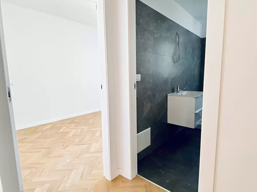 Immagine 4 di Appartamento in vendita  a Albano Laziale