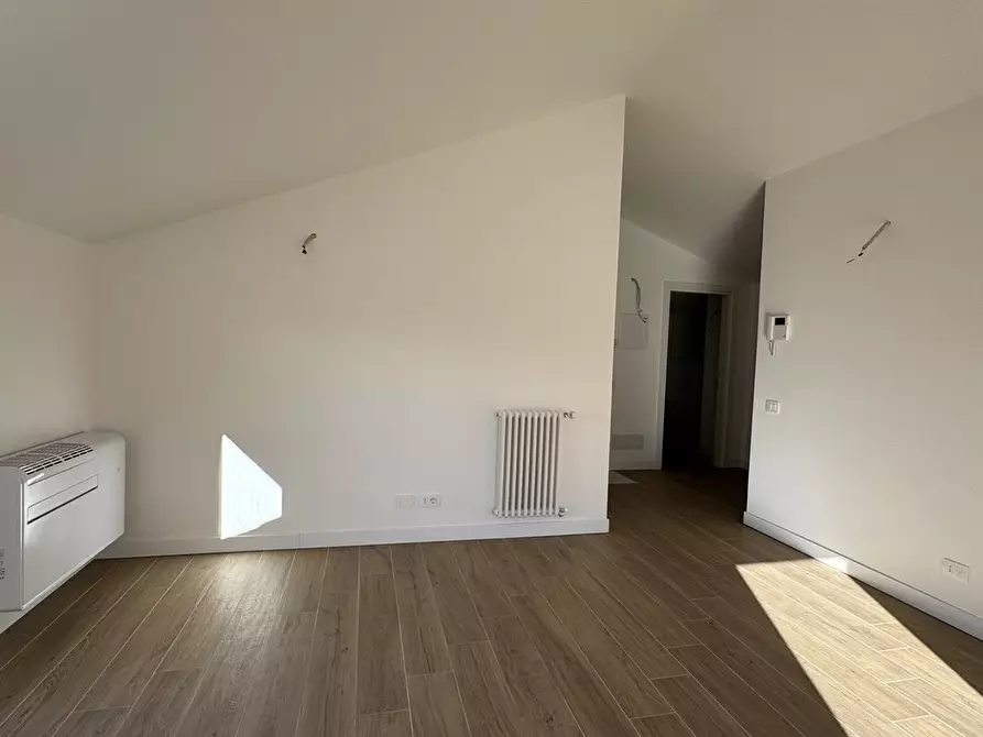 Immagine 2 di Attico in vendita  in Via Leone Cattani 34 a Ariccia