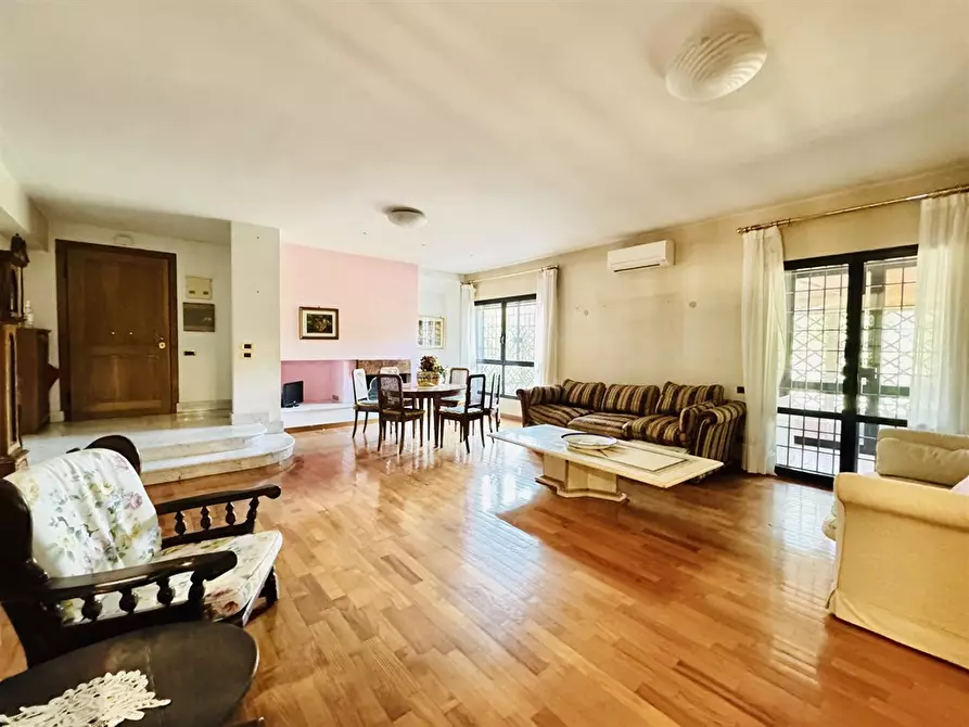 Immagine 7 di Appartamento in vendita  in Via Gaetano Donizetti 52 a Albano Laziale