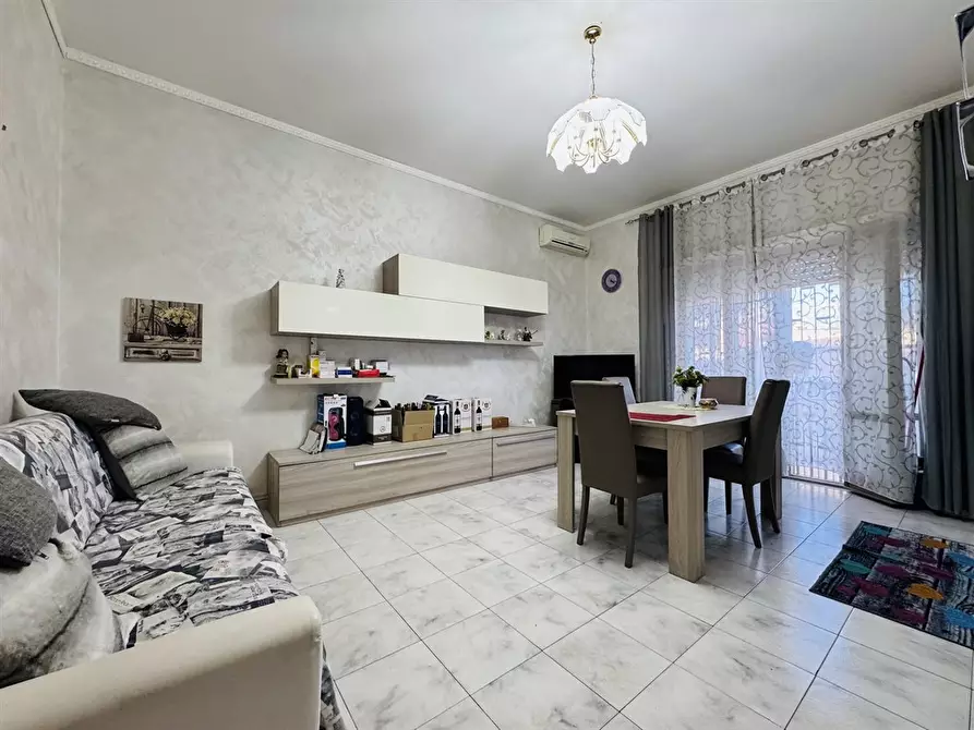 Immagine 7 di Appartamento in vendita  in Via Dei Mille 50 a Marino