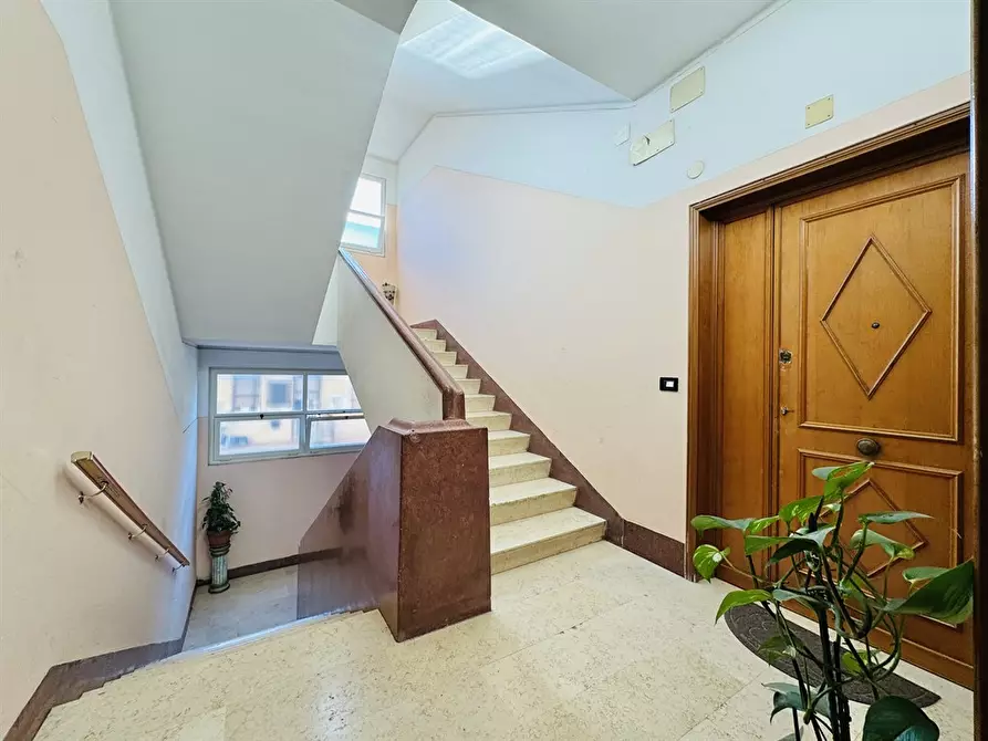 Immagine 4 di Appartamento in vendita  in Via Dei Mille 50 a Marino