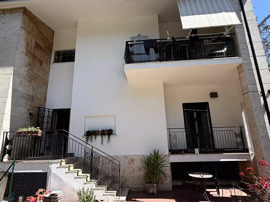 Immagine 9 di Appartamento in vendita  in Via Monte di Casa 63 a Roma