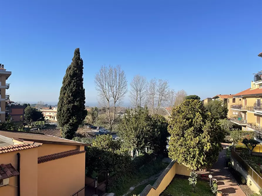 Immagine 1 di Appartamento in vendita  in Via Trilussa 76 a Albano Laziale