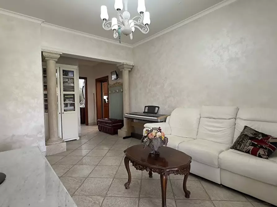 Immagine 9 di Casa trifamiliare in vendita  in VIA PANTANELLE 38 a Albano Laziale