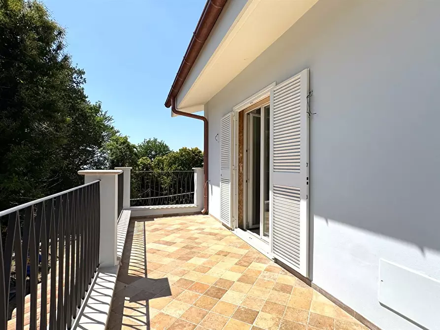 Immagine 5 di Villa in vendita  in viale dei lauri 40 a Ariccia