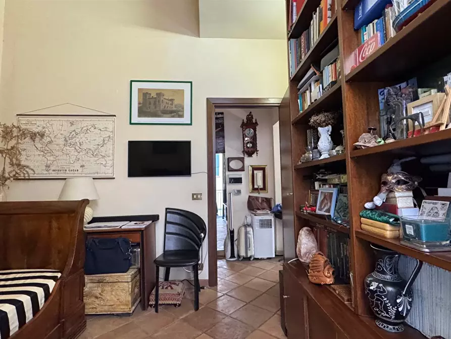 Immagine 5 di Appartamento in vendita  in via del macello 30 a Albano Laziale