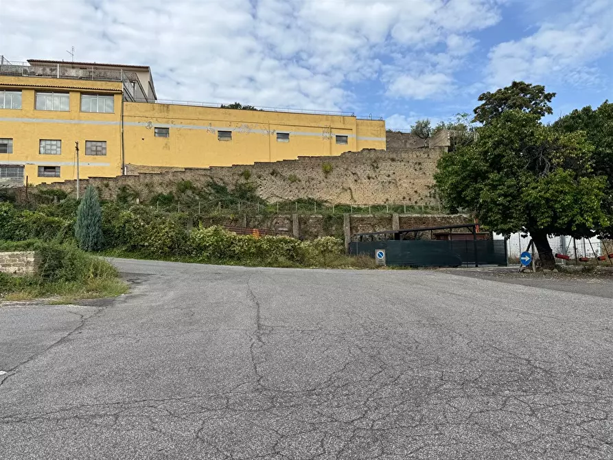 Immagine 7 di Locale commerciale in vendita  in VIA PERLATURA 49 a Ariccia