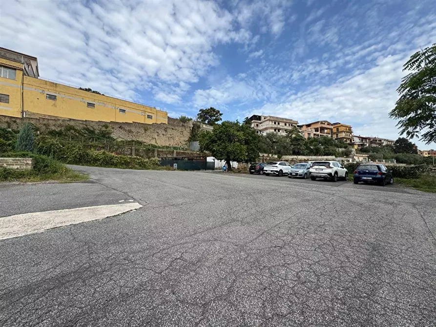 Immagine 5 di Locale commerciale in vendita  in VIA PERLATURA 49 a Ariccia