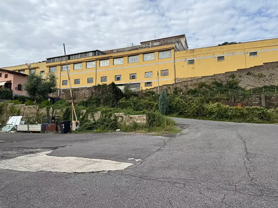 Immagine 6 di Locale commerciale in vendita  in VIA PERLATURA 49 a Ariccia