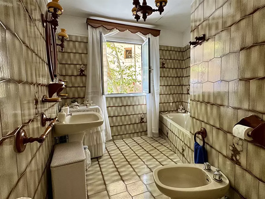 Immagine 3 di Appartamento in vendita  in Corso Giacomo Matteotti 38 a Albano Laziale