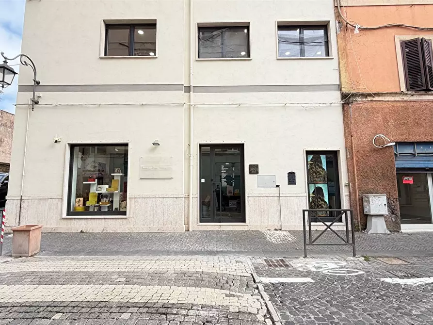 Immagine 3 di Attività commerciale in vendita  in via cavour 39 a Albano Laziale