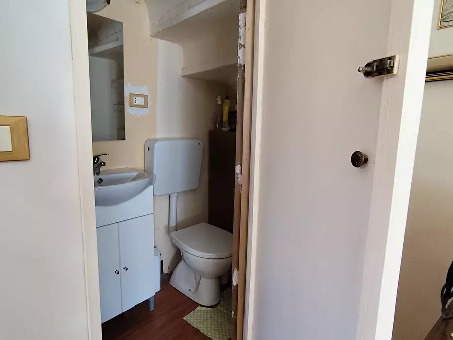 Immagine 4 di Appartamento in vendita  in via vittorio emanuele 25 a Vico Nel Lazio