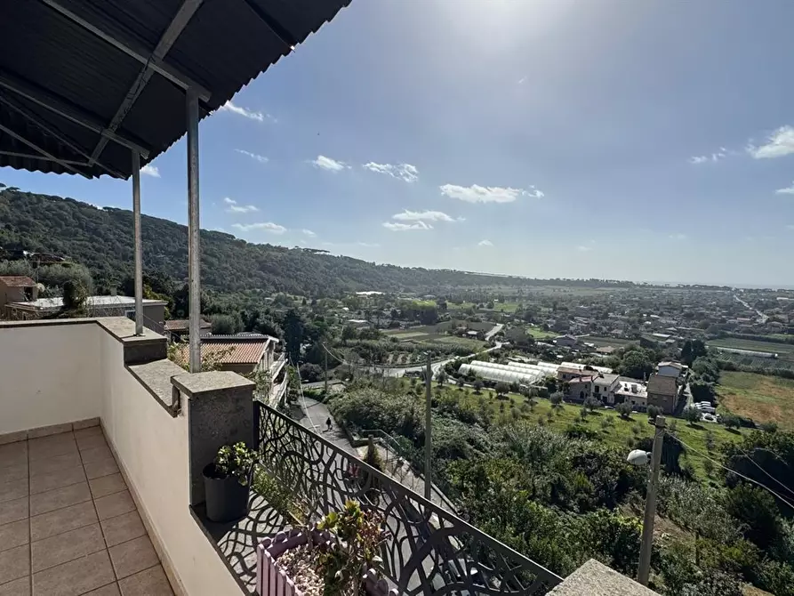 Immagine 8 di Appartamento in vendita  in via della costa 41 a Ariccia