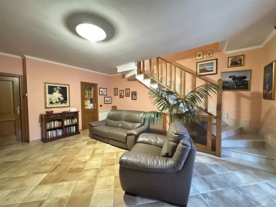 Immagine 2 di Casa trifamiliare in vendita  in via orti pompei 19 a Albano Laziale