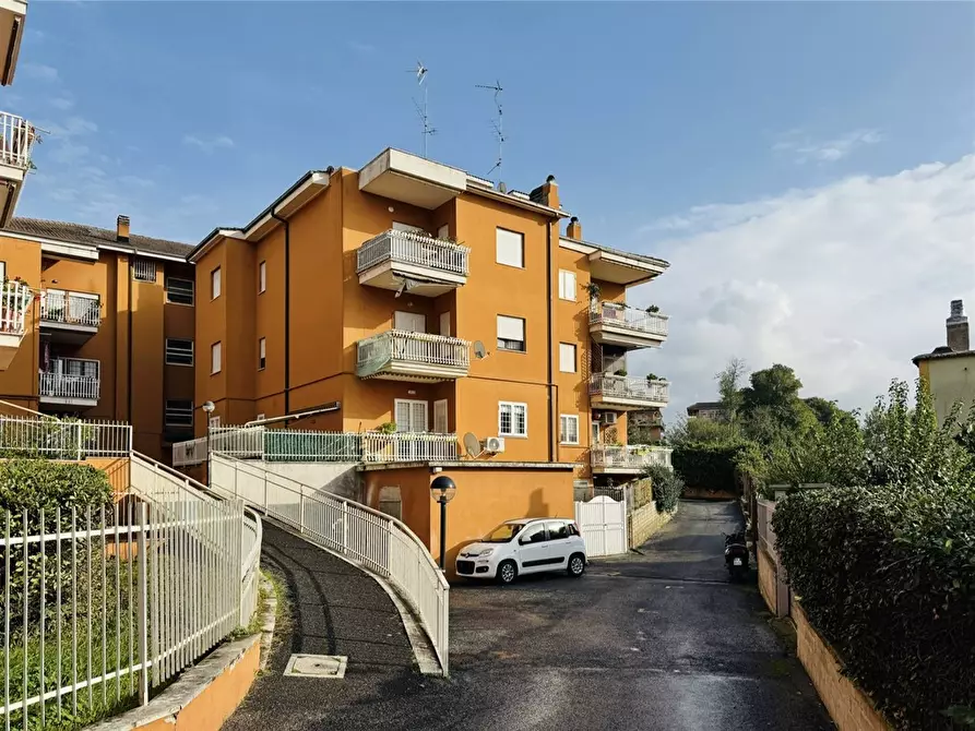 Immagine 2 di Appartamento in vendita  in Via Trilussa 123 a Albano Laziale