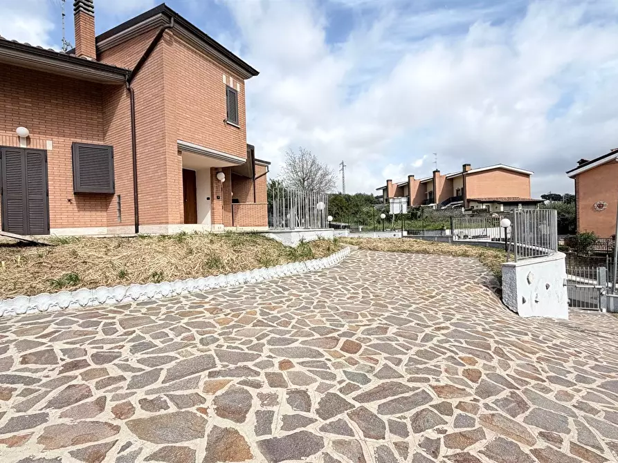 Immagine 7 di Casa quadrifamiliare in vendita  in via del cancelllo 10 a Albano Laziale