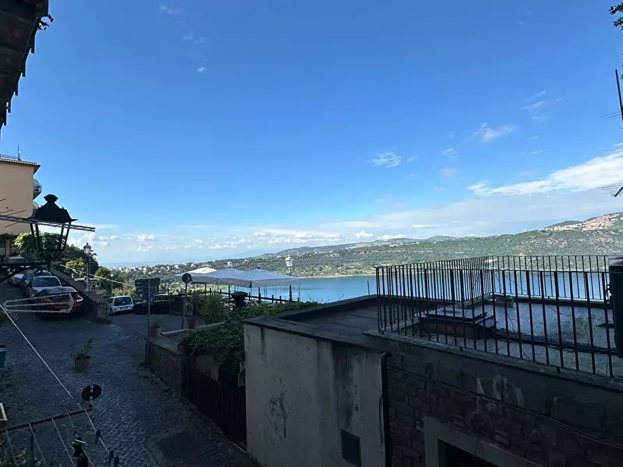 Immagine 9 di Appartamento in vendita  in piazza cavallotti 7 a Castel Gandolfo