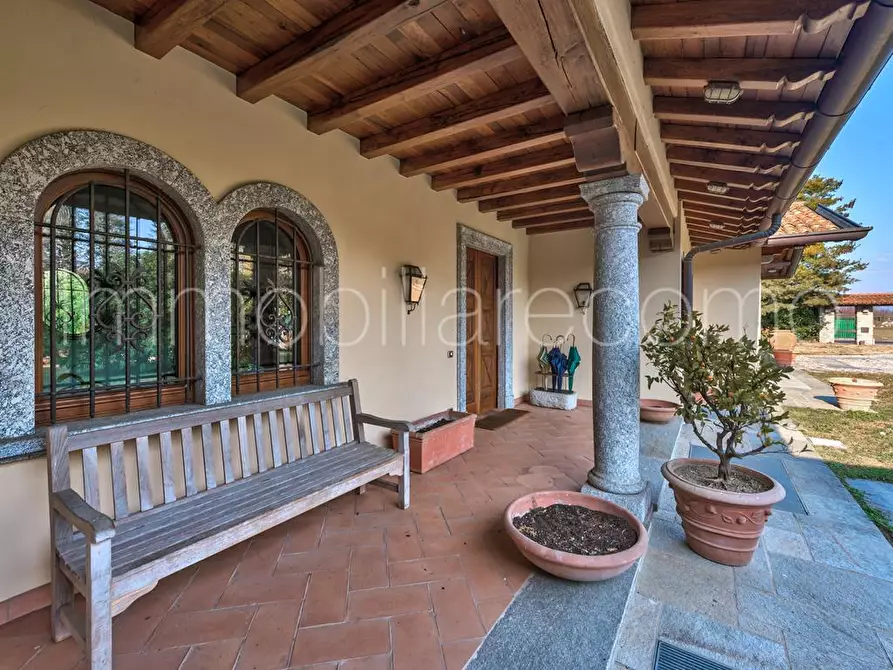 Immagine 1 di Villa in vendita  a Villa Guardia