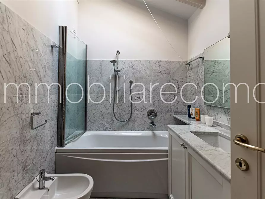 Immagine 8 di Appartamento in vendita  in Via Cardano a Como