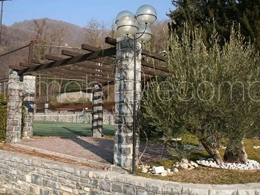Immagine 5 di Villa in vendita  a Cernobbio
