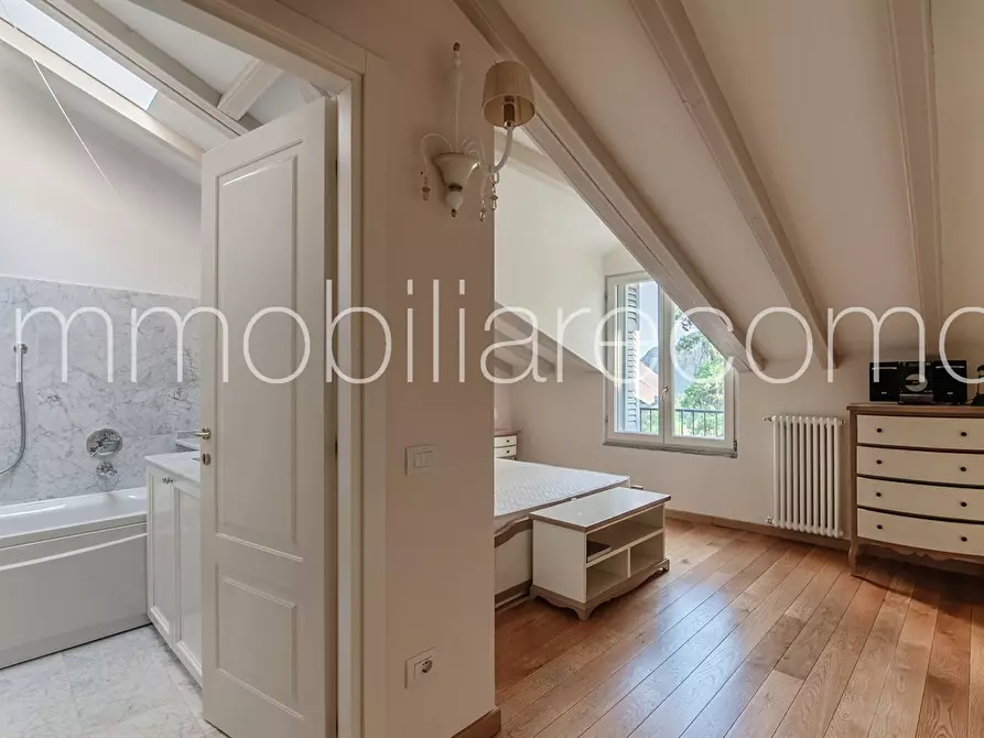 Immagine 7 di Appartamento in vendita  in Via Cardano a Como