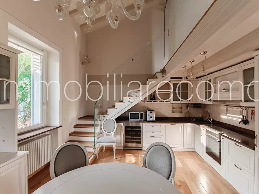 Immagine 3 di Appartamento in vendita  in Via Cardano a Como