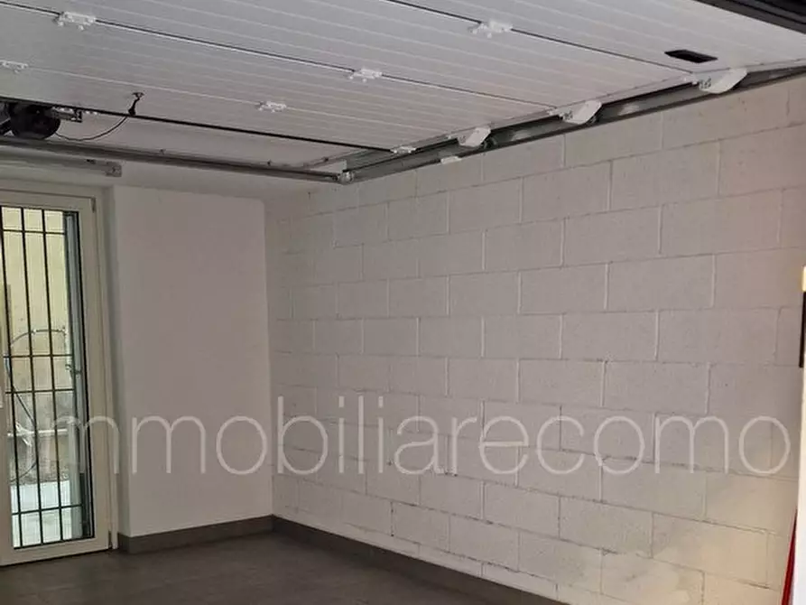 Immagine 9 di Appartamento in affitto  in Via Vittorio Emanuele II a Como