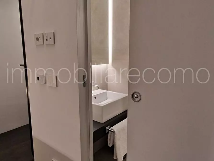 Immagine 7 di Appartamento in affitto  in Via Vittorio Emanuele II a Como