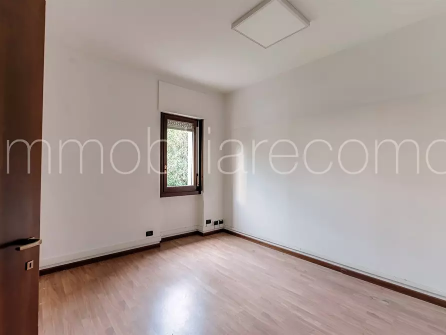 Immagine 6 di Ufficio in affitto  in via Petrarca a Como