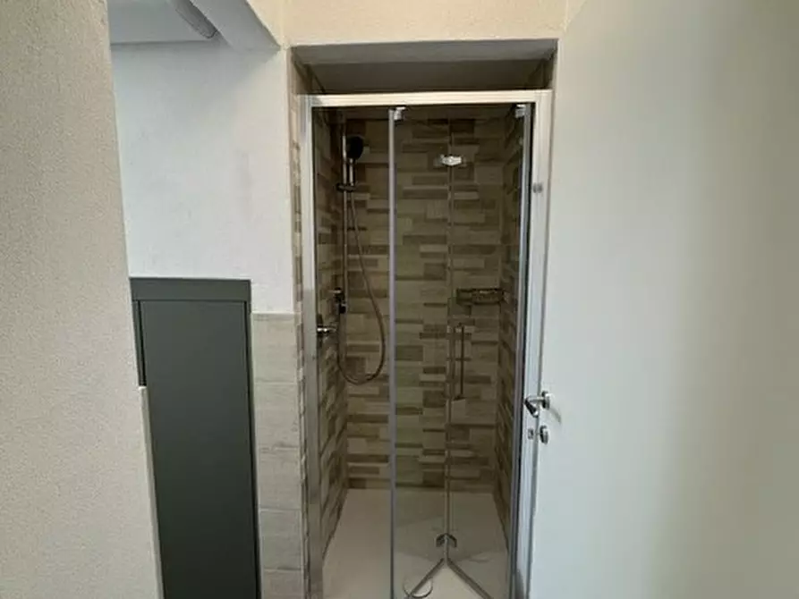 Immagine 3 di Appartamento in affitto  in via Milano a Como