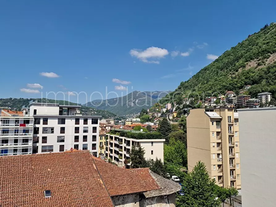Immagine 3 di Appartamento in affitto  in via Rezzonico a Como