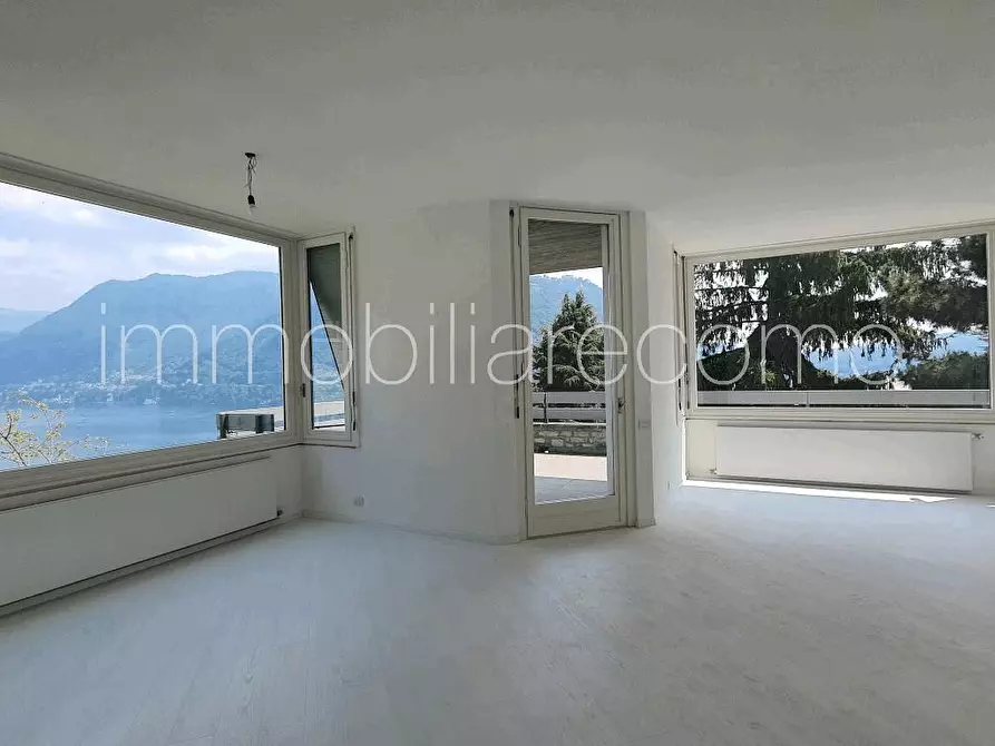 Immagine 1 di Casa bifamiliare in affitto  in Via Bignanico a Como