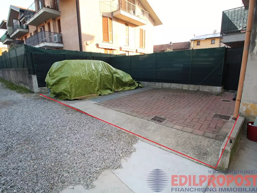 Immagine 1 di Casa indipendente in vendita  in Via Dei Caduti 11 a Misinto