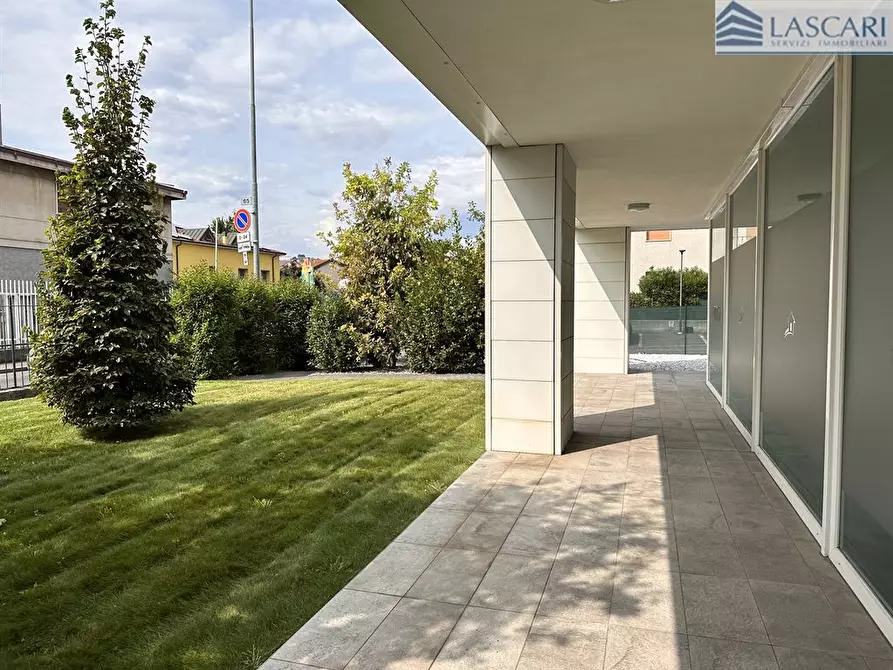 Immagine 7 di Negozio in affitto  in Via Roggia Guidana a Bergamo