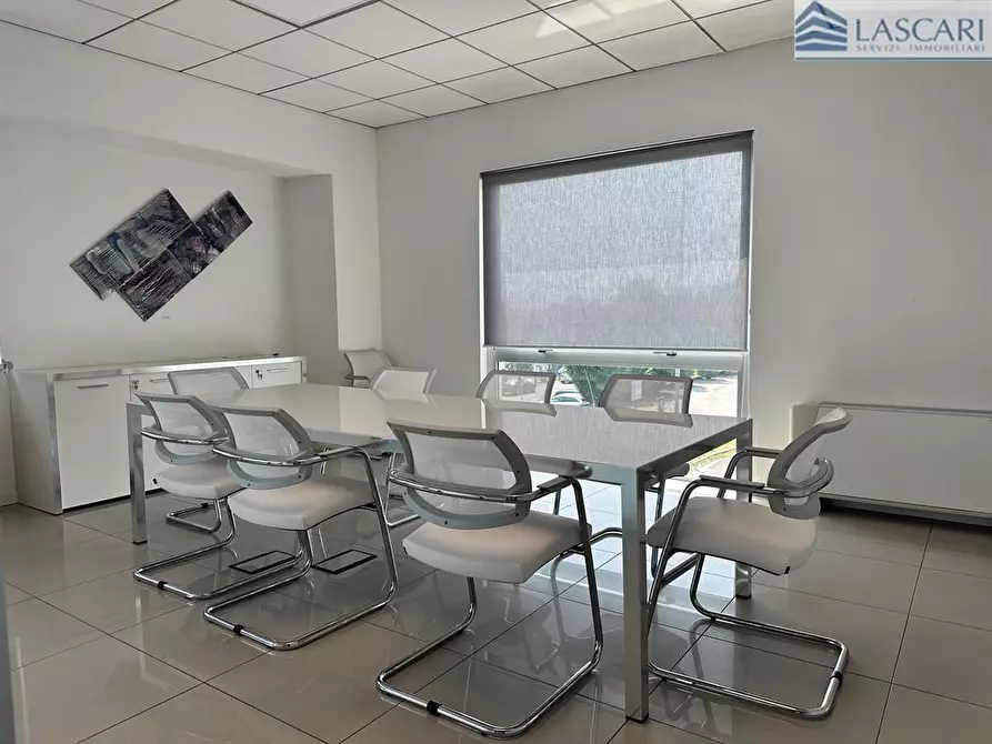 Immagine 1 di Capannone industriale in affitto  a Bonate Sopra